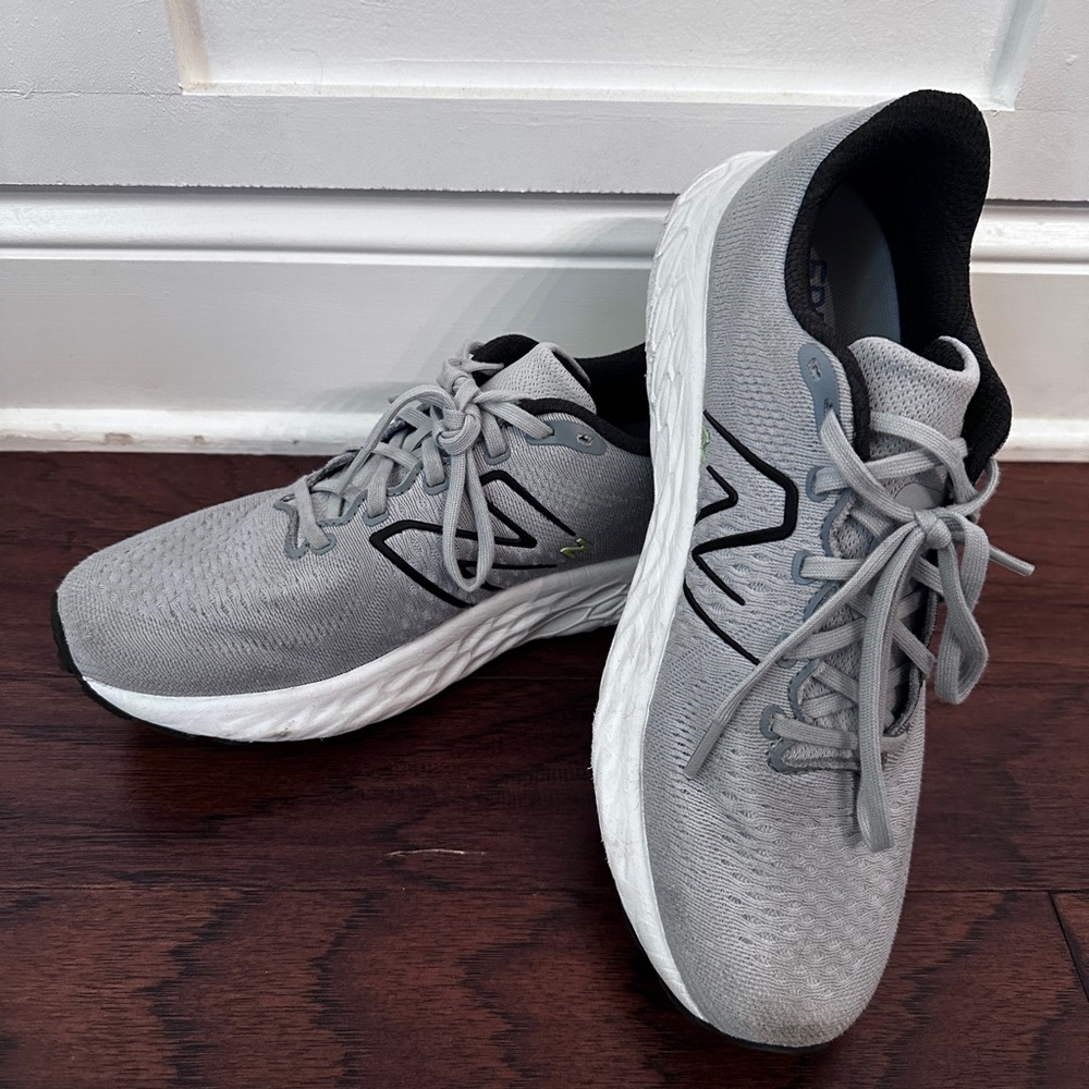 Men’s New Balance fresh foam sneaker